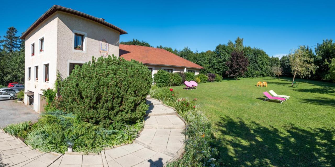 "La Combe Fleurie" Appartements & Chambres Saint-Bonnet-en-Champsaur Exterior photo