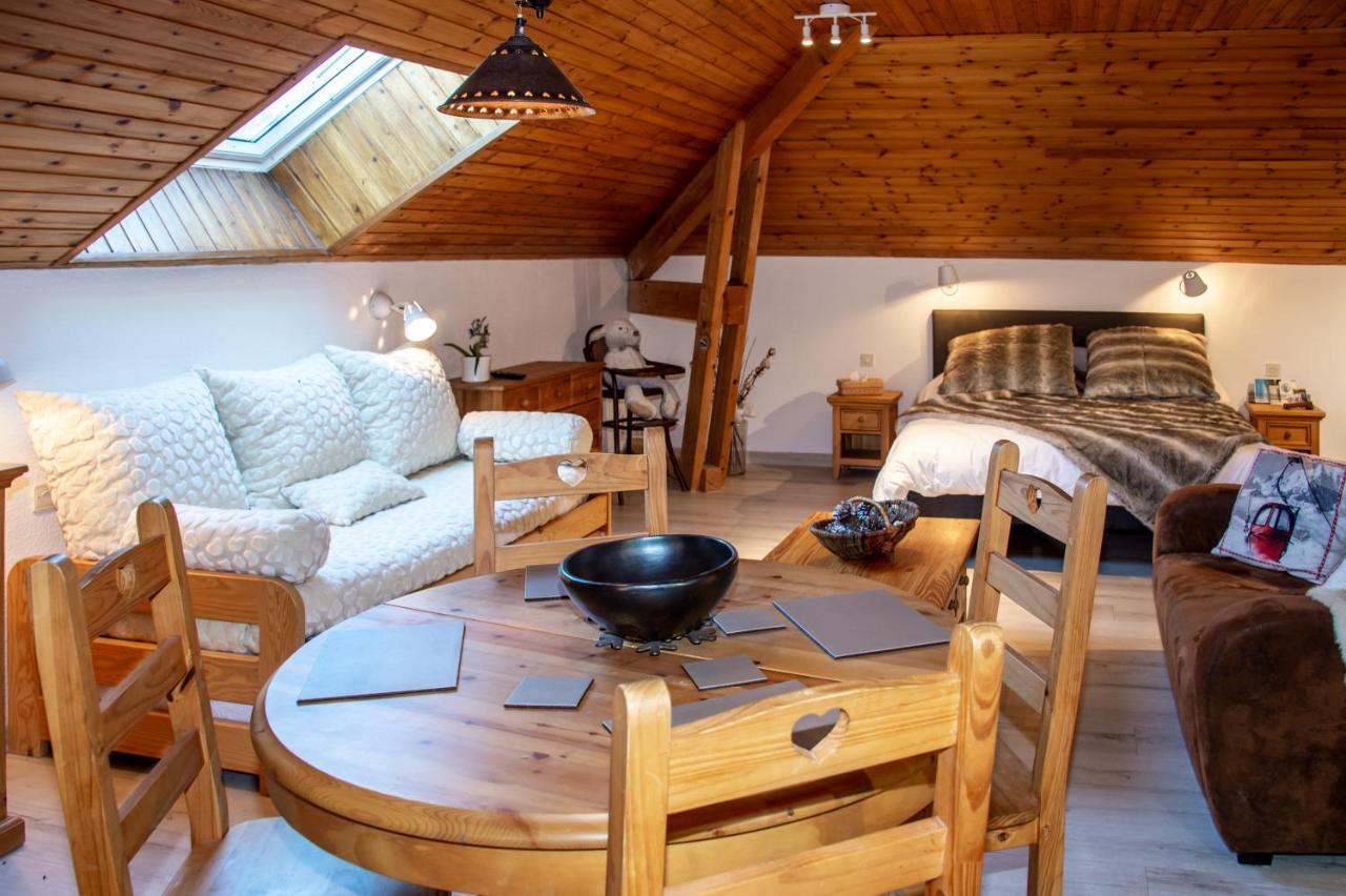 "La Combe Fleurie" Appartements & Chambres Saint-Bonnet-en-Champsaur Exterior photo