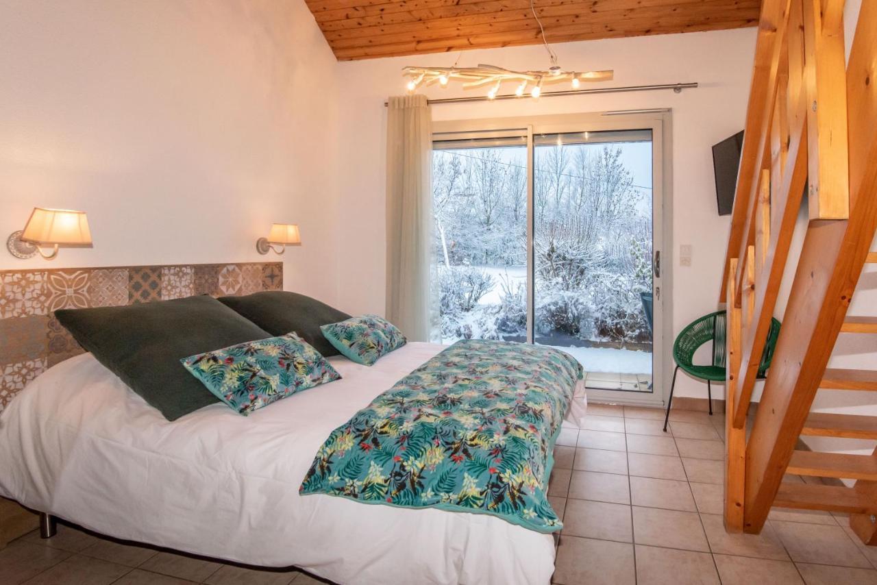"La Combe Fleurie" Appartements & Chambres Saint-Bonnet-en-Champsaur Exterior photo