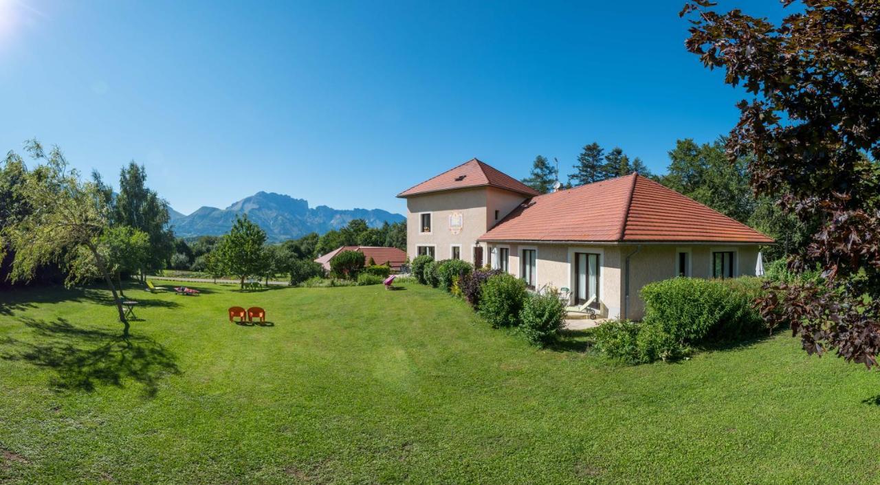 "La Combe Fleurie" Appartements & Chambres Saint-Bonnet-en-Champsaur Exterior photo
