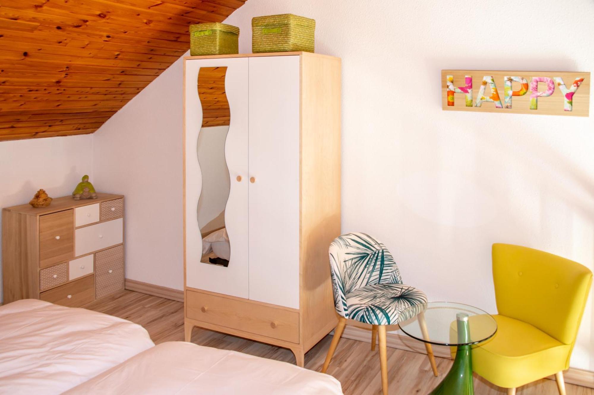 "La Combe Fleurie" Appartements & Chambres Saint-Bonnet-en-Champsaur Room photo