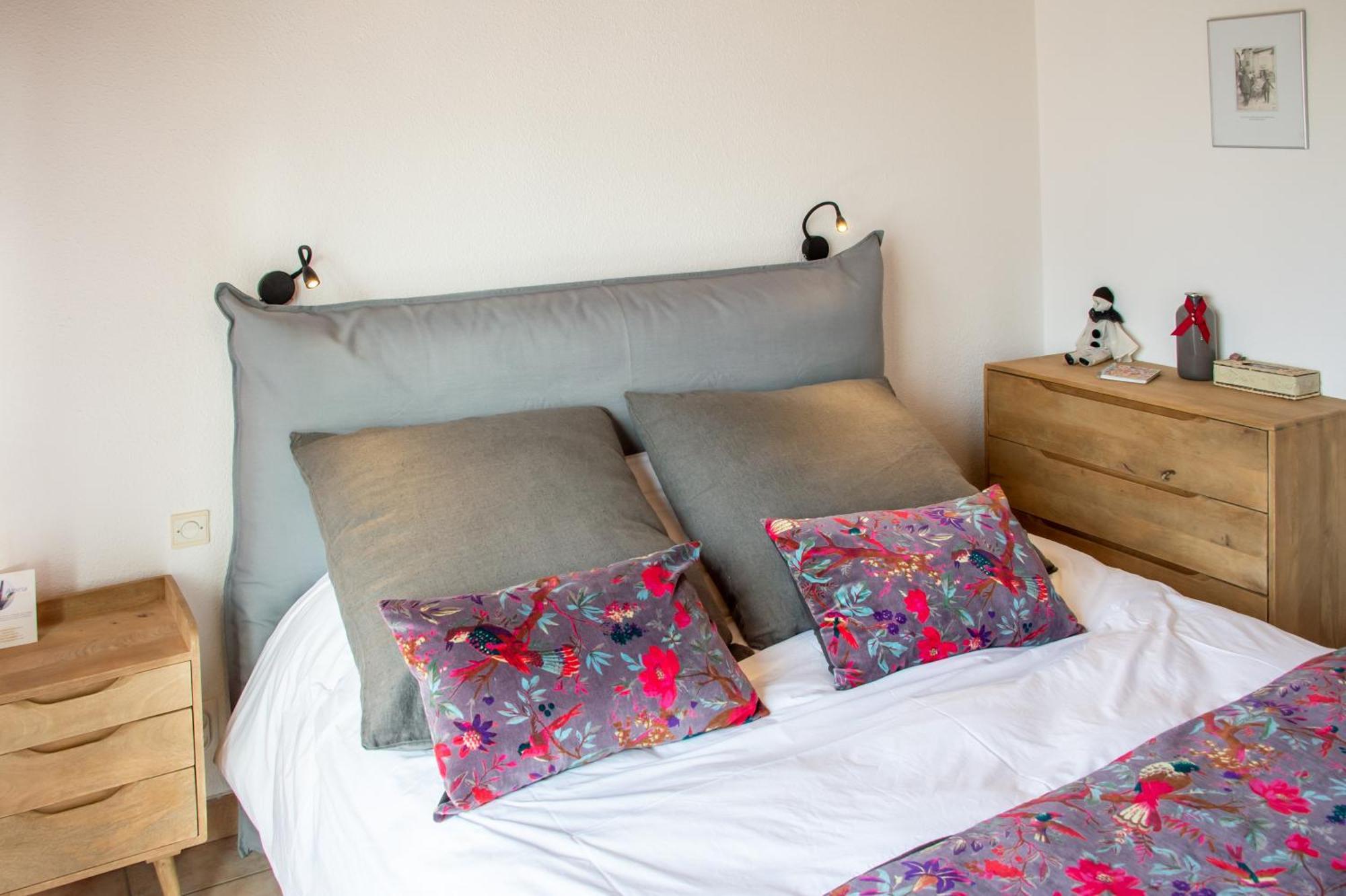 "La Combe Fleurie" Appartements & Chambres Saint-Bonnet-en-Champsaur Room photo